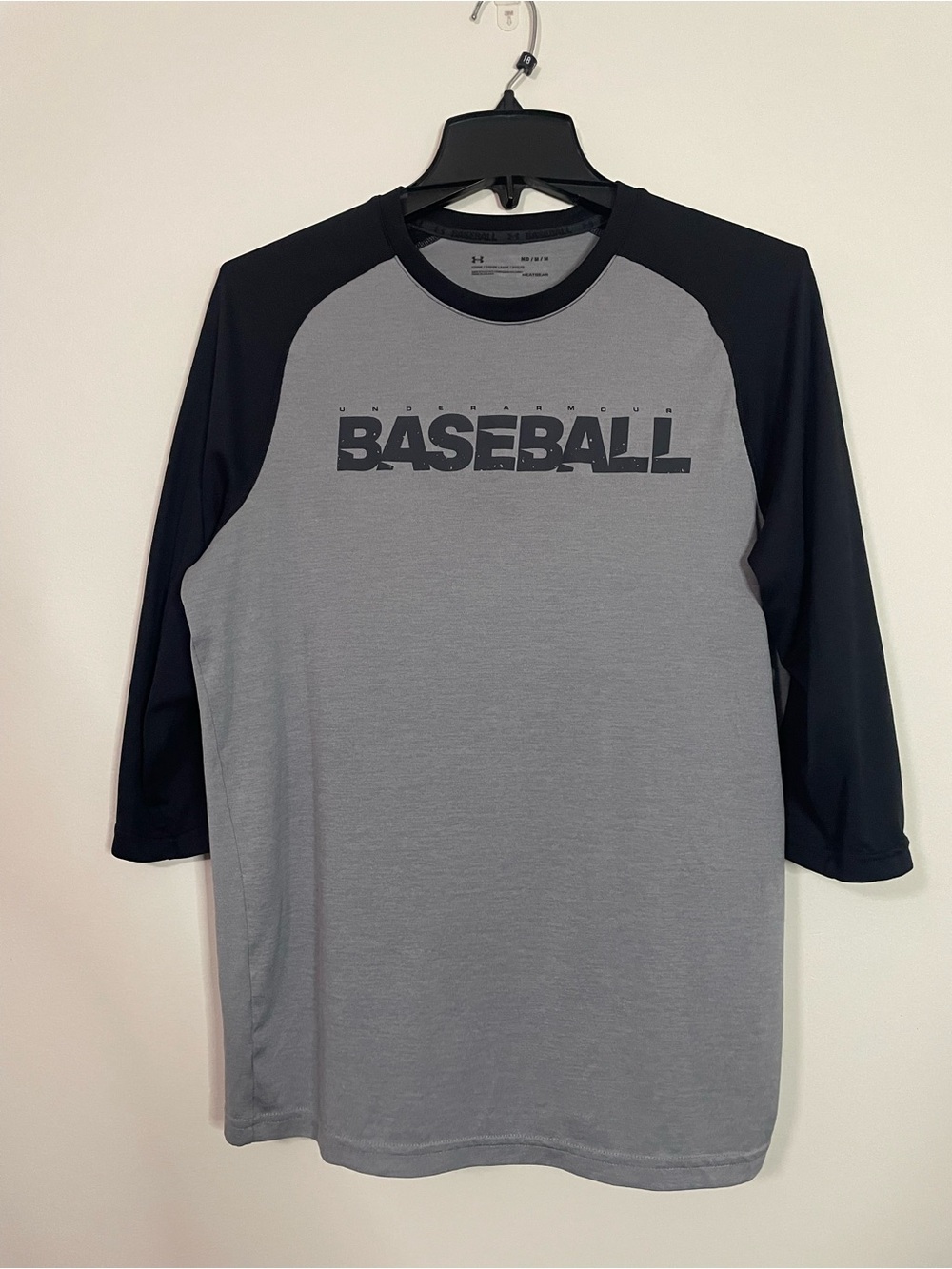 Under Armour Men's Gray & Black Baseball Heat Gear Shirt